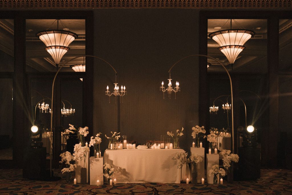 Gold For A Luxurious Wedding Decoration Accent