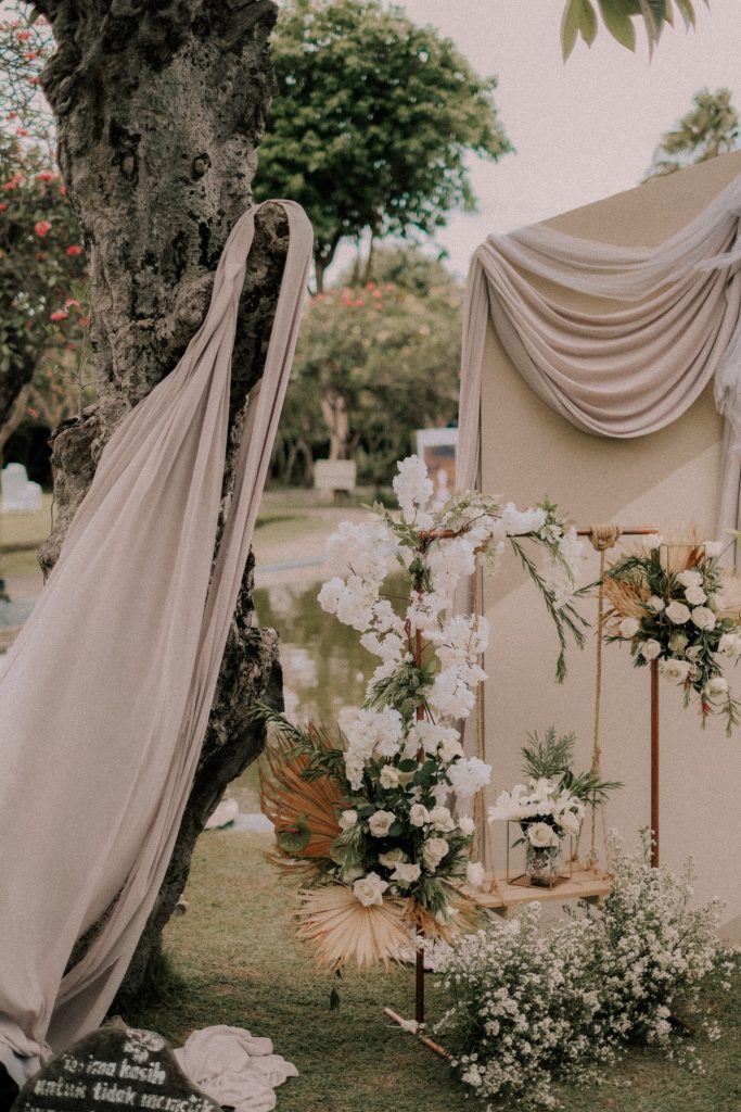 wedding backdrop earthtone decor