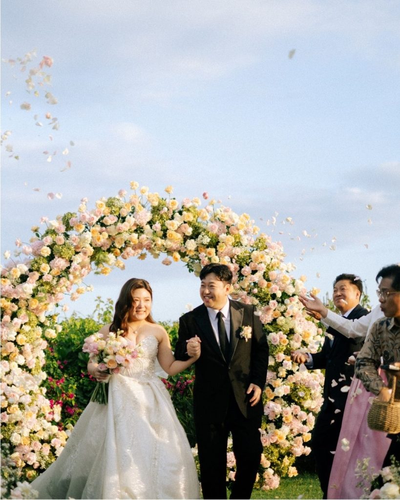 petals toss ceremony