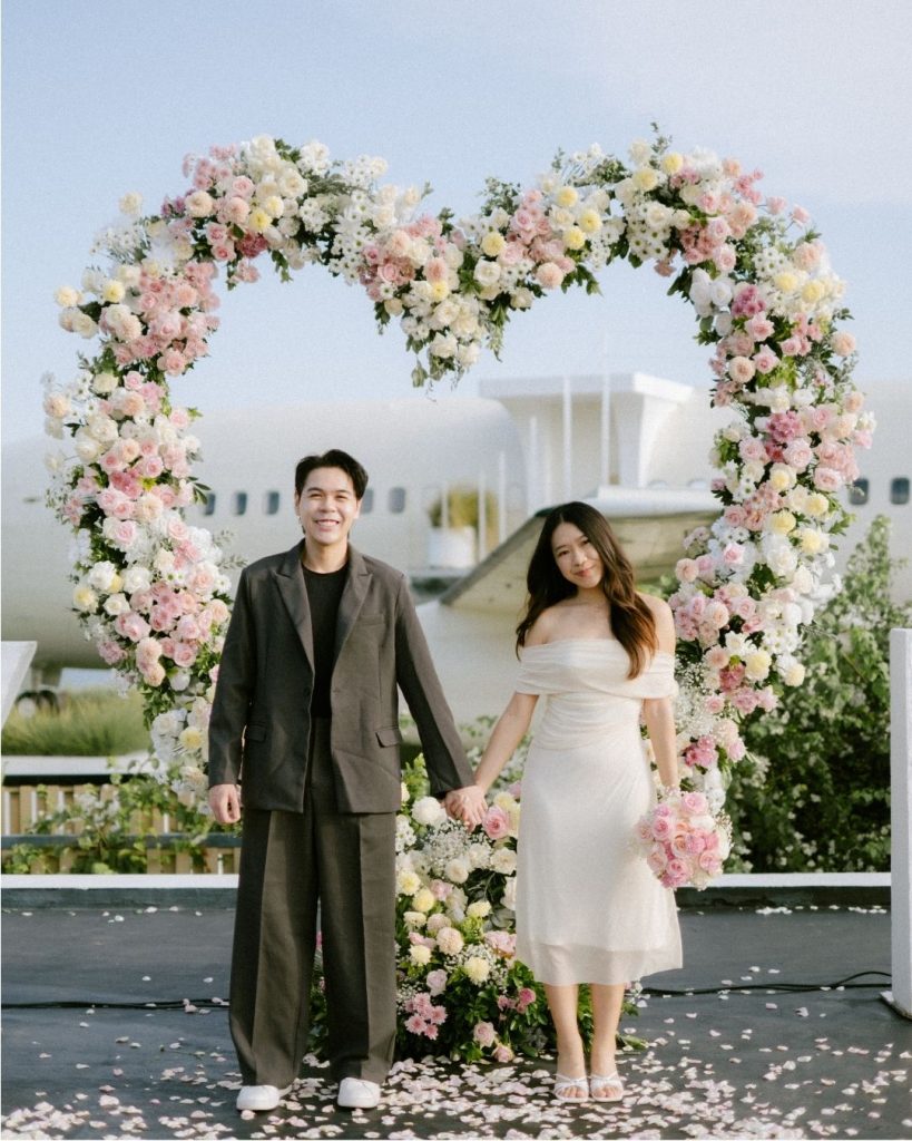 roses is warm love
