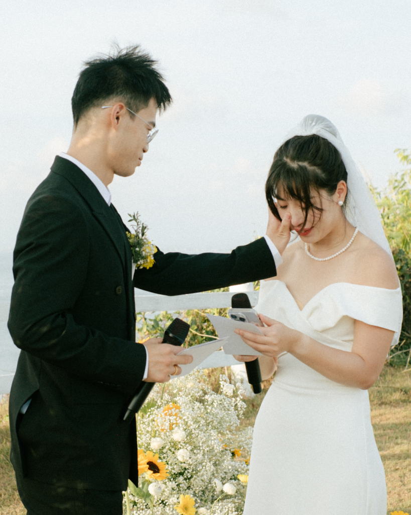 sunflowers wedding happy couple