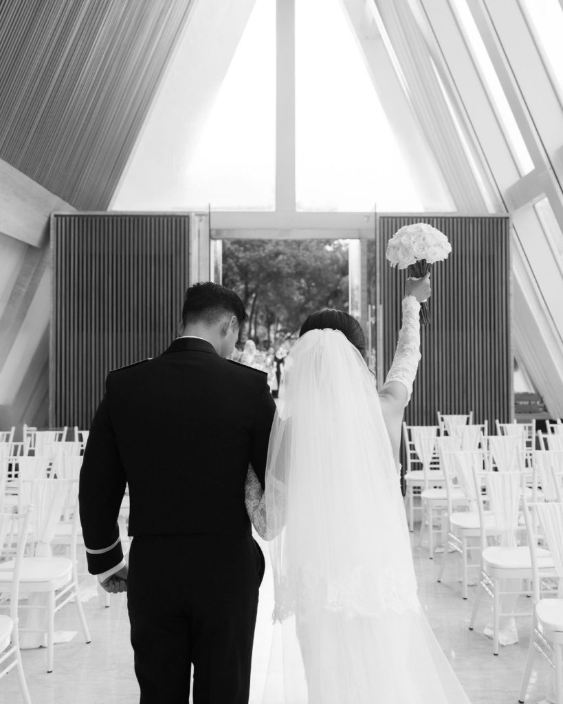 couple walking and happy (no wedding planning mistakes)