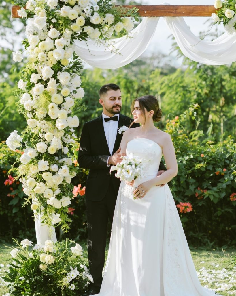 couple wedding with white theme