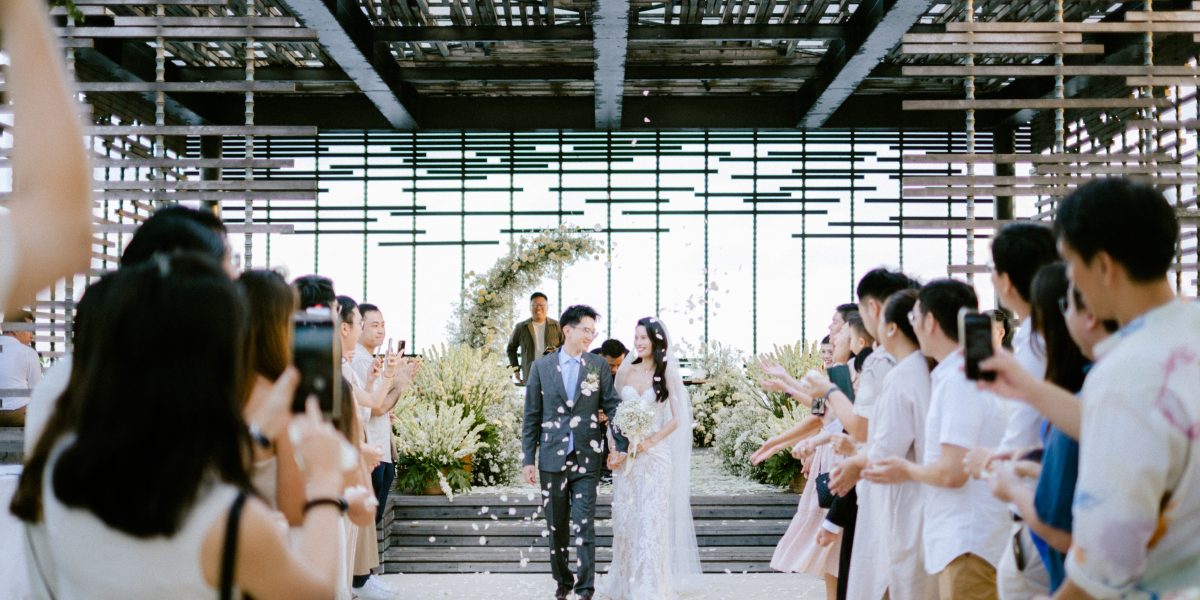 Bali Flower Decor - Classic Decor Wedding With Beautiful Arch